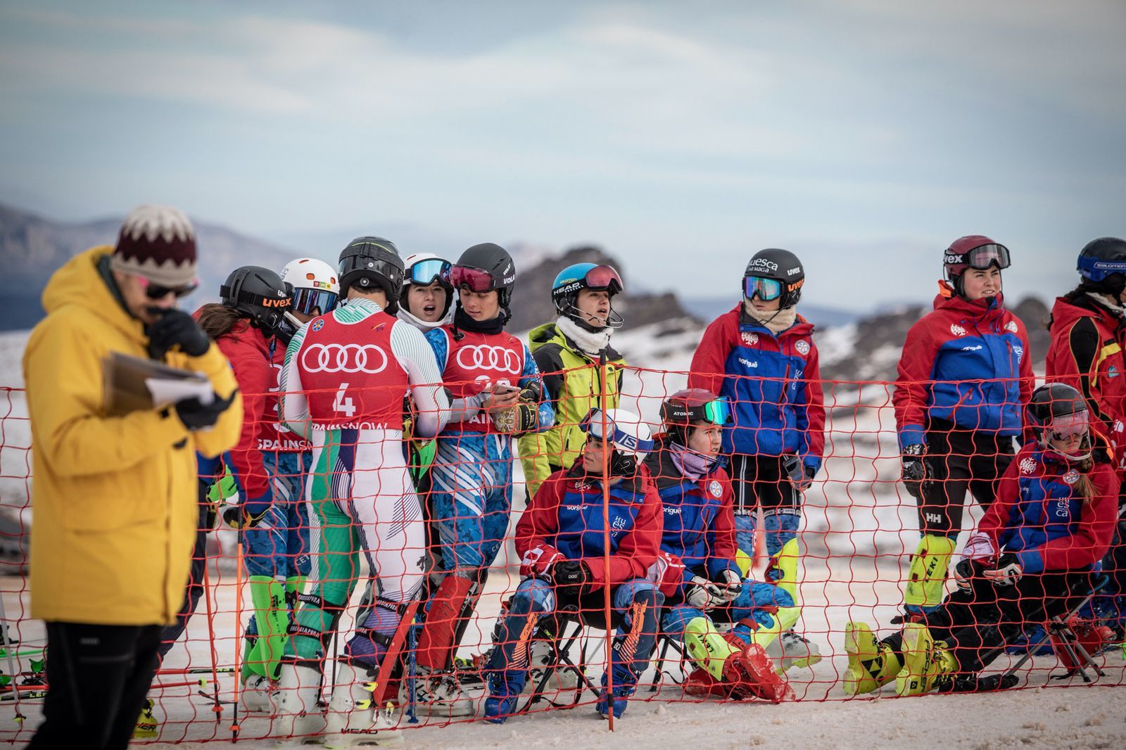 Esquiadores en el Campeonato de esquí de España de la RFEDI