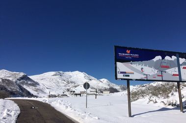 Los esquiadores de Valgrande-Pajares ya temen quedarse sin telecabina este año