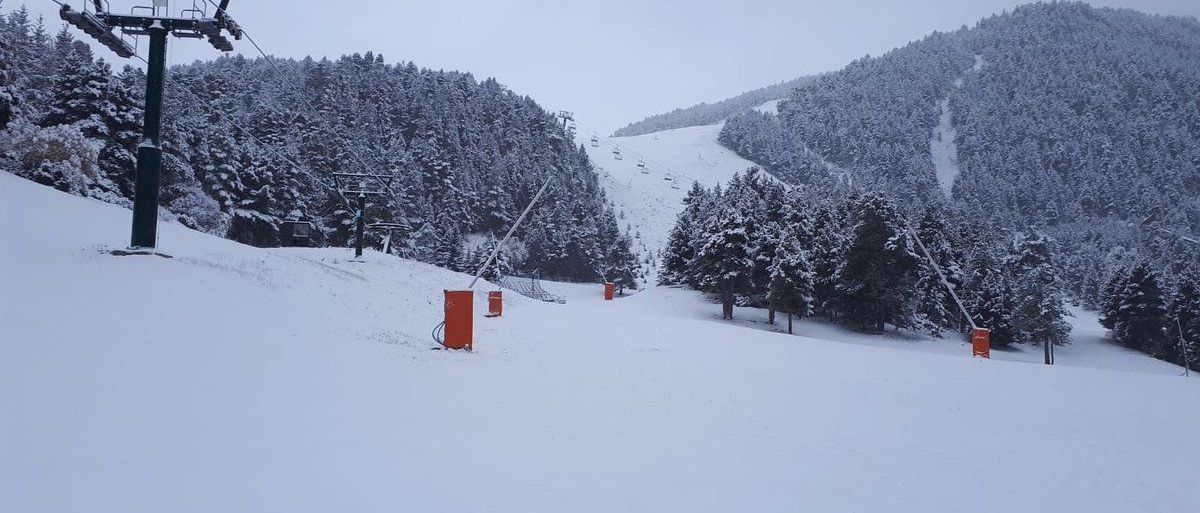 Varias estaciones de esquí empiezan a fabricar nieve artificial