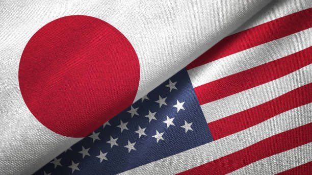 Banderas de Japón y los Estados Unidos
