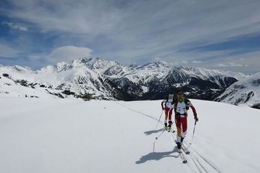 Cruzando los Pirineos con esquís de travesía