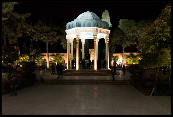 Mausoleo del poeta Hafez en Shiraz. Foto de Sonic
