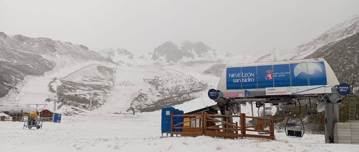 Vuelve el forfait conjunto para esquiar en León y Asturias