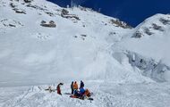 Snowboarder salva la vida en un alud en el Pic du Midi al ir bien preparado