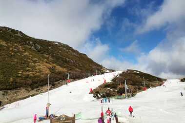 La estación de Leitariegos cierra su temporada de esquí 2022-2023
