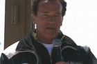 Arnold Schwarzenegger hace su última esquiada de la temporada en Mammoth Mt.