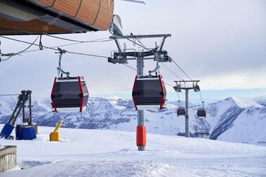 Se cae el proyecto del telecabina para unir las estaciones de esquí de Astun y Formigal