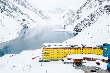 Portillo en Chile también adelanta su inicio de temporada de esquí