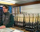 Consum revisa el material de esquí que venden tiendas y estaciones