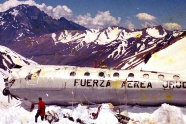 Netflix rodará en Sierra Nevada 'La Sociedad de la Nieve': la tragedia del avión que cayó en los Andes