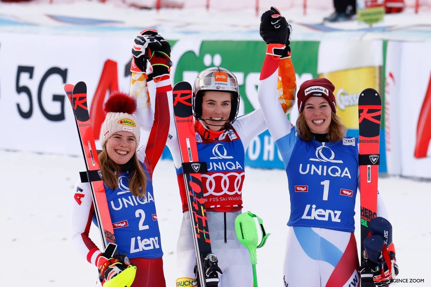 Imagen del podio del slalom femenino de Lienz 2021