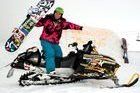 Israel Planas “vuela” en La Molina con el freestyle snowboard towing