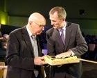 Fischer celebra por todo lo alto sus 90 años de historia