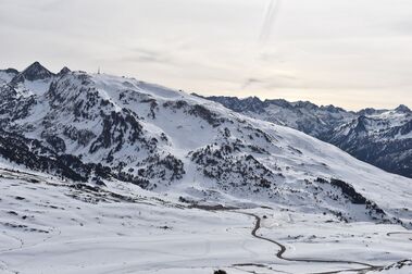 Baqueira Beret prevé abrir 100 km de pistas para esquiar