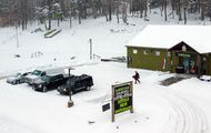Nace una muy miniestación de esquí pegada a una tienda de snowboard