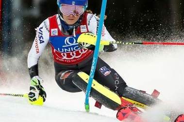 Mikaela Shiffrin gana el Slalom de Semmering y supera un nuevo récord