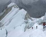 El grupo militar de alta montaña de Jaca, ya ha alcanzado los 7500m. en el Makalu
