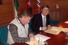 Firma del convenio entre Cetursa y el Ayuntamiento de Córdoba