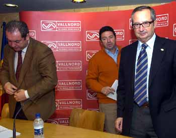 Martí Rafel, entre Miquel Medina i Sebastián Esteban, en la presentació de la temporada.